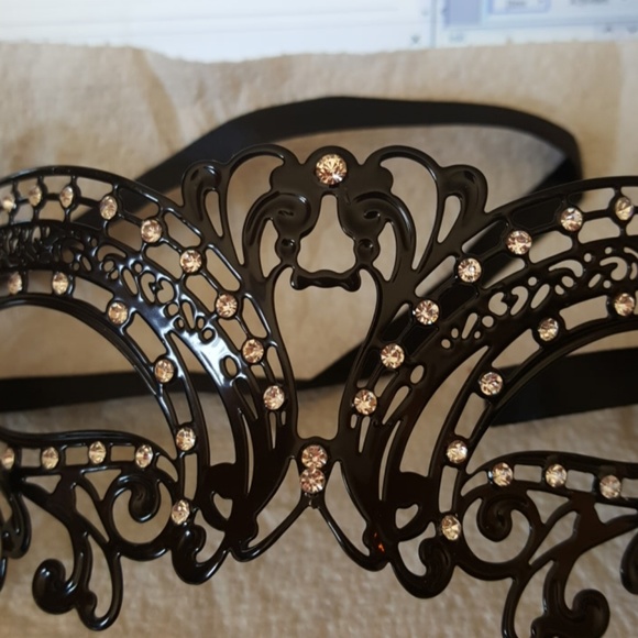 Black Metal Halloween Mask with Rhinestones - Picture 2 of 5